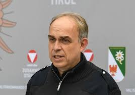 Das Tiroler Corona-Krisenmanagement wird neu aufgestellt: Ab Februar gibt  es neue Aufgaben für Elmar Rizzoli und Thomas Pollak. Rizzoli ist  Koordinator des Corona-Einsatzstabes und war bisher bei der Stadt Innsbruck  als Leiter