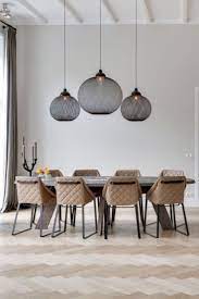 10 Bedroom Interior Design Ideas That Fits Perfectly With Your Studio Apartment Eetkamersets Eetkamer Kroonluchter Binnenhuisarchitect