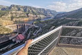 Estudió en la universidad de salamanca; El Mirador Del Rey