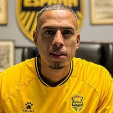 Eddie Hernández es nuevo jugador del Real España Leer nota en  www.mipasionhn.com