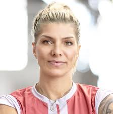 Mari Blum (@MarianaBlum6)