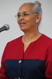 Lindsey Feldman's Instagram, Twitter & Facebook