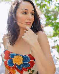 Stephanie Cramer's Instagram, Twitter & Facebook