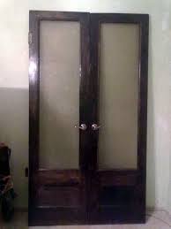 ترميم الأبواب الداخلية 29 صور كيفية ترميم الهياكل الخشبية القديمة من الخشب الصلب بيديك وكيفية استعادة الأبواب القشرة