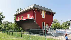 Anspruchsvolle ferienwohnungen in einem großen parkähnlichen garten. Haus Auf Der Insel Rugen Steht Auf Dem Kopf Rugen Informationen Und Plauderecke