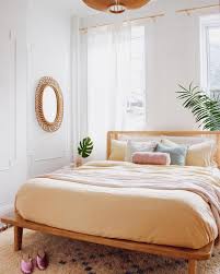 I Have A Confession To Make We Just Moved Our Beloved Pink Sofa To Storage To Make Room For A New One We Have Coming On Home Home Decor Bedroom Inspirations