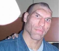 7ft tall professional boxer Nikolai Valuev and his absolute unit of a  Neanderthal stealth bomber face. : r/AbsoluteUnits