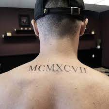 10 inspirações de tatuagens em números romanos | Moda Para Homens