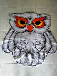 Burung hantu salju memiliki warna putih bersih yang memberikan kesan cantik namun tetap misterius khas burung hantu. Gambar Layangan Burung Hantu Gambar Burung Hantu
