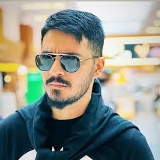 🤍✨ Trent Alexander-Arnold has sent his message to all Real Madrid fans…  𝐢𝐧 𝐒𝐩𝐚𝐧𝐢𝐬𝐡! 👋🏻🇪🇸 “It's a 𝐝𝐫𝐞𝐚𝐦 𝐜𝐨𝐦𝐞 𝐭𝐫𝐮𝐞. I'm  very happy, so proud to be here… now I want to