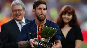 De trofeu joan gamper is een jaarlijks voetbaltoernooi dat sinds 1966 wordt georganiseerd door de spaanse voetbalclub fc barcelona.de beker is vernoemd naar hans gamper, na zijn naturalisatie tot spanjaard joan gamper, die in 1899 fc barcelona oprichtte. Barcelona Vs Boca Juniors Football Match Report August 15 2018 Espn
