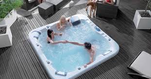 Vasca gruppo esterno con duplex nobili serie antica at31001cr miglior prezzo consegna gratuita. Vasche Idromassaggio Da Esterno Ed Interno Per Centri Benessere E Spa