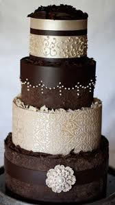 Gateau De Mariage Champagne Chocolat Champagne Chocolate Wedding Cake By Myrl Chocolate Wedding Cake How To Make Wedding Cake Fondant Wedding Cakes
