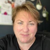 Victoria Kaminski's Instagram, Twitter & Facebook