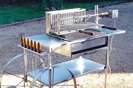 Barbecues Savy Freres Barbecue Inox Tourne Broche Vertical Fabricant En 2020 Foyer Fumoir Maison Barbecue