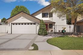 1941 Lakeshore Dr, Lodi, CA 95242