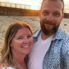 Can I mod podge a handwritten recipe onto a wood cutting board?