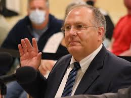 Former Airport Employee Alleged 'Bullying' by Richards in March Lawsuit