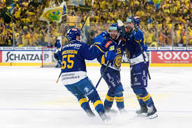 Davos renverse Fribourg en prolongations et vise son 32e titre