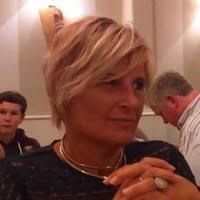 Gina Tomlin's Instagram, Twitter & Facebook