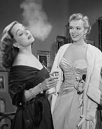 Bette Davis And Merilyn Monroe All About Eve Bette Davis Eyes Bette Davis Classic Hollywood
