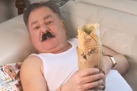 Since 1998 he is a since 1998 he is a host of cooking programme called robert makłowicz's culinary travels.more. Robert Maklowicz Zacheca Do Weganizmu Film Na Instagramie To Zloto Natemat Pl