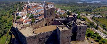 220 casas e apartamentos à venda em reguengos de monsaraz, a partir de 18.500 euros de particulares e imobiliárias. Monsaraz A Medievel Village Open Museum Charm