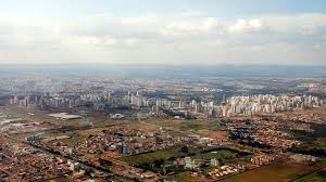 Located in the federal district within goias state on the central plateau of brazil, it lies between the headwaters of the tocantins, parana, and sao francisco rivers. Brasilia Die Hauptstadt Brasiliens