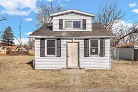 2955 Hampton Ct, Lake Station, IN 46405