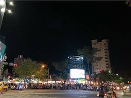 高雄的四星級國王鎮飯店提供附免費無線上網的空調客房。距六合夜市，瑞豐夜市和高雄中央火車站僅有短短的8 分鐘步行約。公共區域提供免費 wifi。 精心設計的客房配有平面電視和迷你吧。私人衛浴配有淋浴和吹風機。 國王鎮飯店距離左營高鐵站有10 分鐘車. é«˜é›„ç¾Žé£Ÿ ä¾†é«˜é›„ä¸€å®šè¦ä¾†é€›çš„ç'žè±å¤œå¸‚ å¿…åƒç¾Žé£Ÿ ä¸å®šæ™‚æ›´æ–° å®‰å®‰ æ—¥å¸¸ ç—žå®¢é‚¦