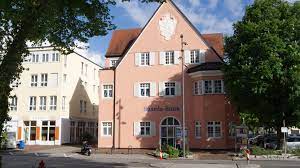 Dieser wird als leiter in die geschäftsstelle ostbahnhof. Datei Wasserburg Bahnhofsplatz 6 05 Jpg Wikipedia