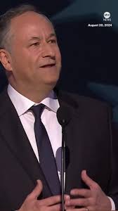 Second gentleman Doug Emhoff addressed the DNC, telling the story of how he  first met Kamala Harris after being set up by a client. "I got Kamala's  voicemail and I just started rambling." #dougemhoff ...