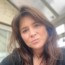 RAF Helicopter Pilot, Leadership and Mindfulness Speaker Sarah Furness at  Great British Speakers.