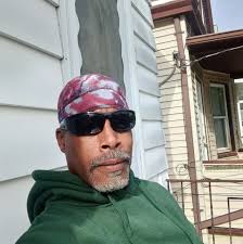 Larry Newkirk's Instagram, Twitter & Facebook