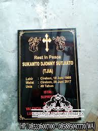 Kita perlu untuk berserah sepenuhnya kepadarencana allah. Nisan Prasasti Granit Untuk Informasi Dan Pemesanan Silahkan Hubungi Sofi Hasan Hp 085336007100 085885097770 Whatsapp 08588 Granit Kristen Tanda Salib