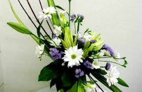 Timeless Floral Decorations For A Modern Home The types of flower arrangements are nearly as diverse as the varieties of flowers available from a place flowers one color at a time at various heights to create visual depth. timeless floral decorations for a