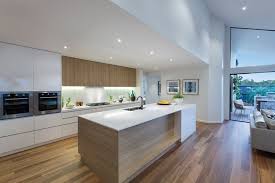 Woodgrain Laminex Impressions In Honey Elm Riven Finish With Silk Finish In Polar White Modern Kitchen Design Kitchen Room Design Luxury Kitchen Design