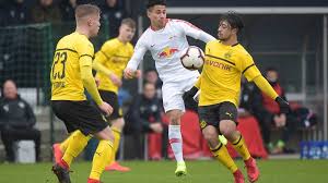 Heute nachmittag um 15:30 uhr treffen borussia dortmund und rb leipzig im allein die letzten beiden partien entschied der bvb für jeweils für sich. Rb Leipzigs U19 Im Dfb Pokal Bei Borussia Dortmund Zu Gast Sportbuzzer De