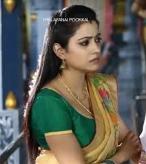 Anushka is among our top favorite south indian heroines in saree. Bollywood Actress Hot Photos In Saree Actress Saree 1080x1213 Wallpaper Teahub Io