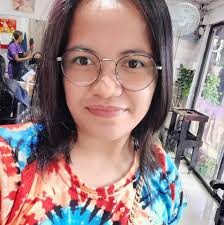 04: Ang usapan magsusulat, hindi magsusulyapan 🙄😝💚  Class is back. New  classmate, new feelings 😉 Welcome back to school with the Sterling x BINI  shorts 🎥🎞️  Directed by Cathy Garcia-Sampana   #SterlingxBINI  #BINIxSterling #