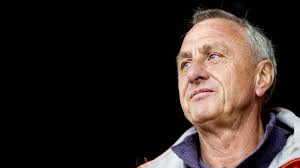 Ruud gullit is a dutch football manager and former footballer who played professionally in the 1980s and 1990s as a midfielder or forward. Hollandischer Held Fussball Legende Johan Cruyff Ist Tot Sport Sz De