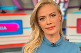 Η άγνωστη σχέση της, 26 χρόνια πριν, με κούκλο έλληνα! Zeta Makrypoylia 5 Fores Poy Latrepsame Ta A3esoyar Malliwn Ths