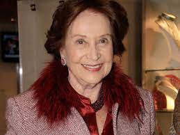 El día que a doña Carmen Franco le sonaron unas monedas en Barajas | Vanity  Fair