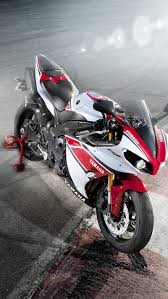 Video molto semplice, giusto qualche minuto per testare la gopro, nessuna post produzione. Yamaha R1 Bike Speed Hd Mobile Wallpaper Peakpx
