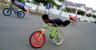 Bagaimana cara membuat kelab golf berkarat? Basikal Lajak