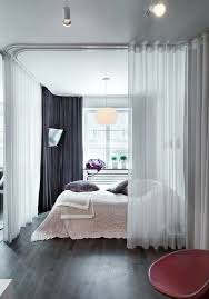 La Separation De Piece Amovible Optez Pour Un Rideau Chambre A Coucher Chic Separateur De Piece Amovible Idee Deco Studio