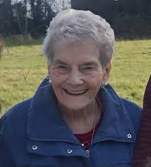 Isabel Carmichael's Instagram, Twitter & Facebook