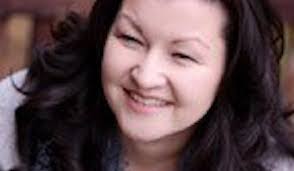 Donna Ashcroft's Instagram, Twitter & Facebook