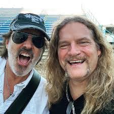 Bill Leverty's Instagram, Twitter & Facebook