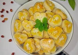 Documents similar to resep dadar gulung isi kelapa(anti gagal). Resep Kue Kacang Resep Enyak